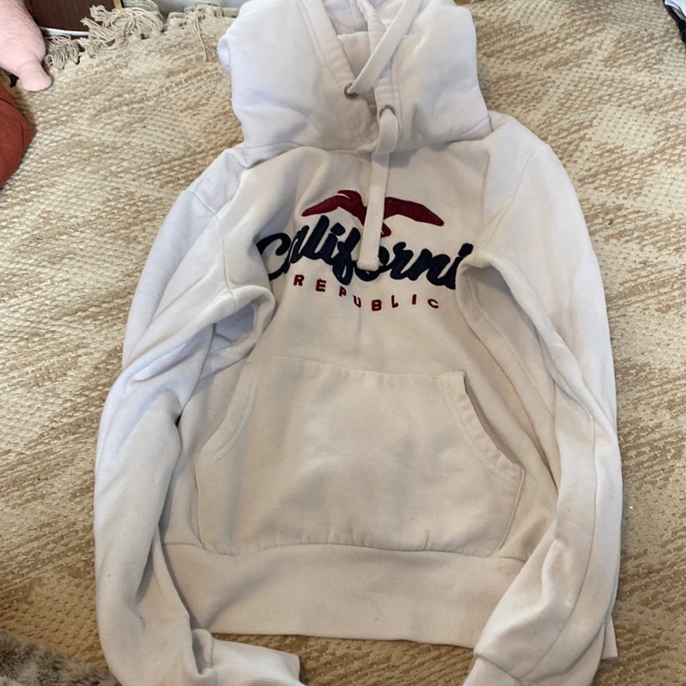 White hoodie